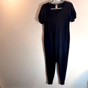 SMASH + TESS Sz XS Black Short Sleeve Jumpsuit with Kangaroo Pocket Buttons